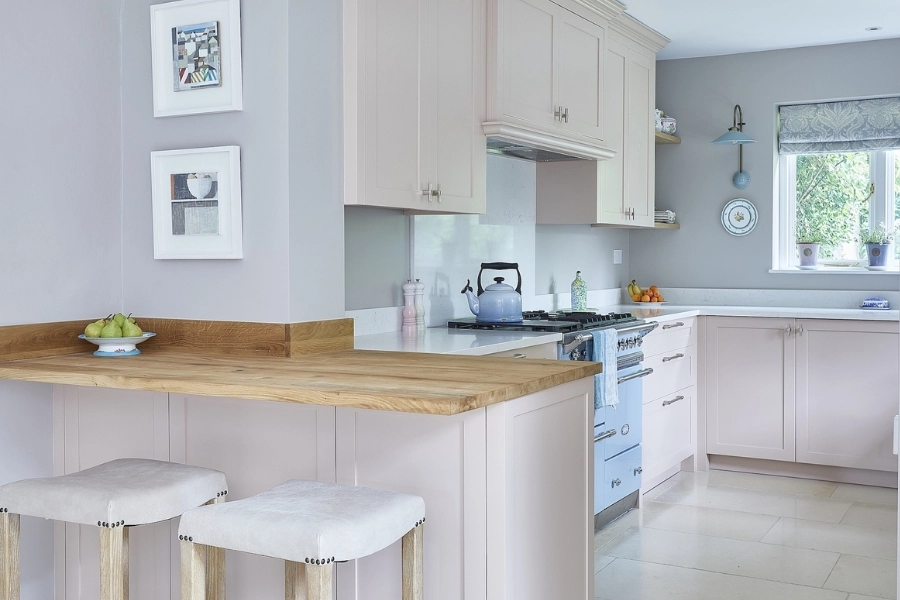 vi-sao-thiet-ke-quay-bar-mini-trong-bep-ngay-cang-duoc-ua-chuong