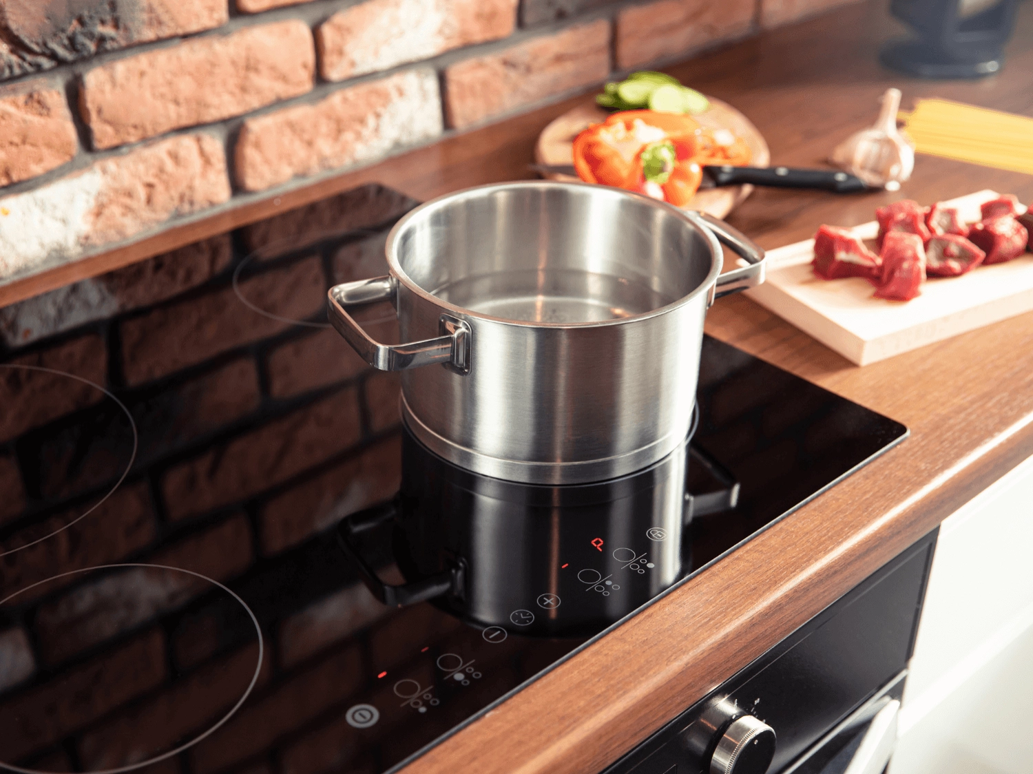 Mẹo sử dụng bếp từ tiết kiệm điện