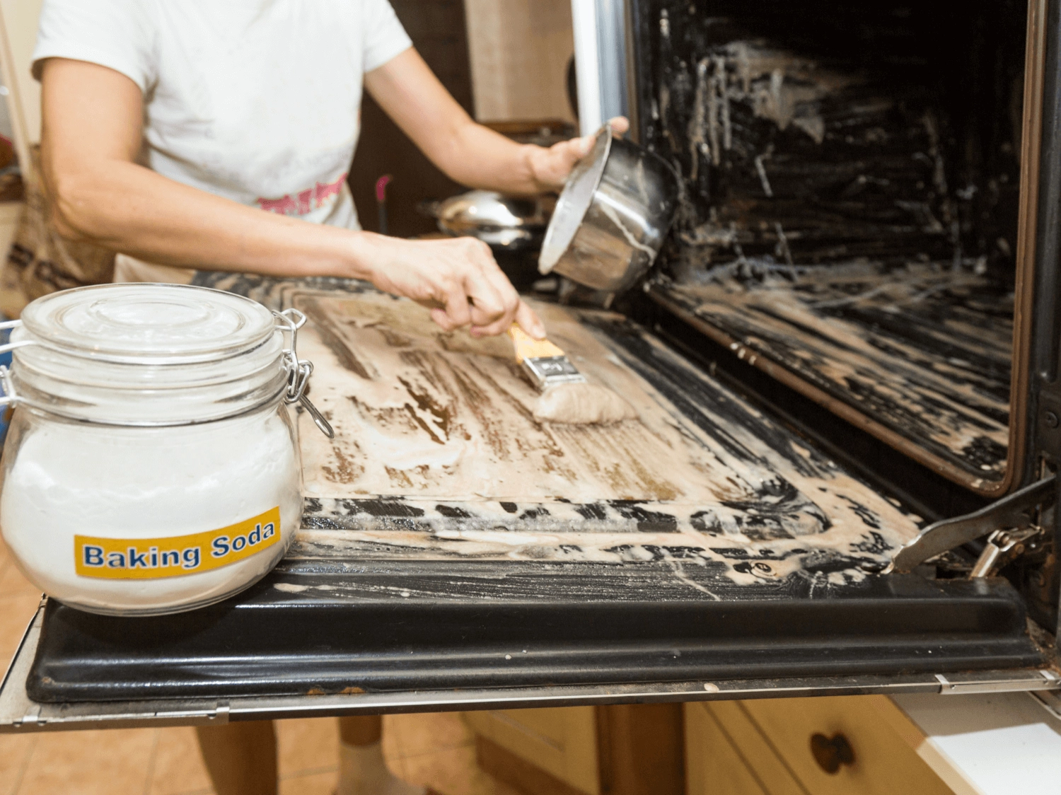 Vệ sinh lò nướng bằng Baking soda