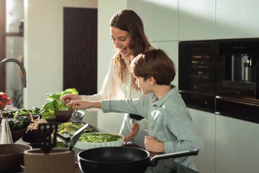 cach-khu-mui-dau-mo-trong-bep (1)