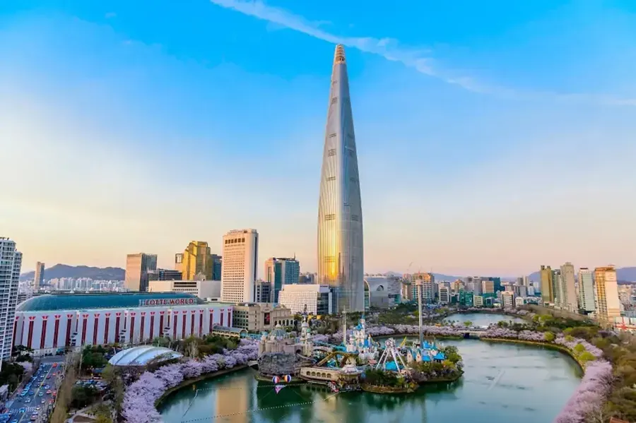 Mitsubishi cung cấp cho Lotte World Tower 59 thang máy và thang cuốn chất lượng cao