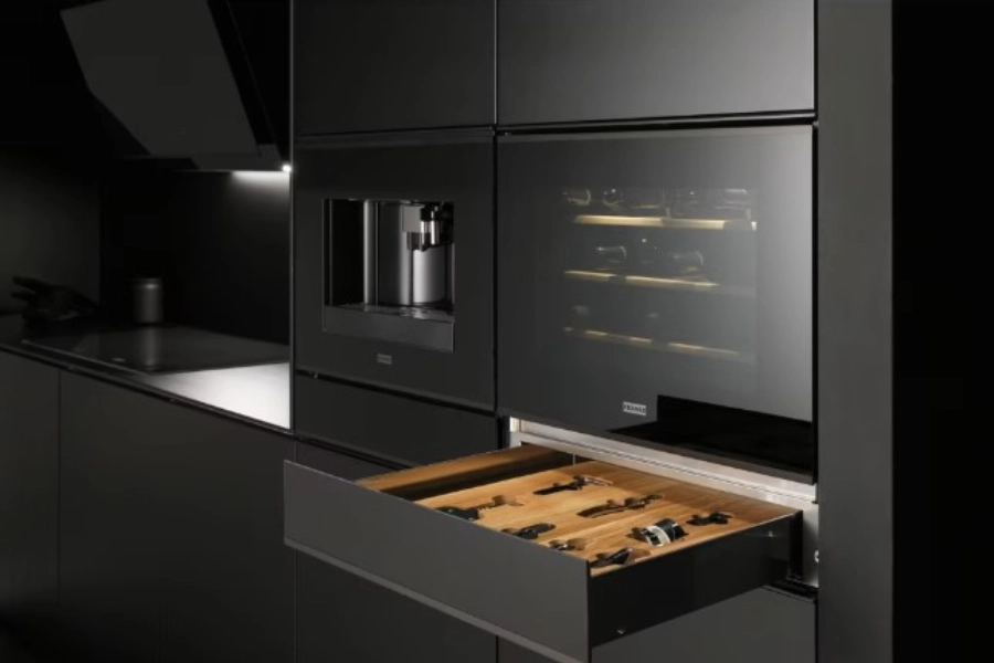 mau-tu-ruou-dep-phong-khach (1)